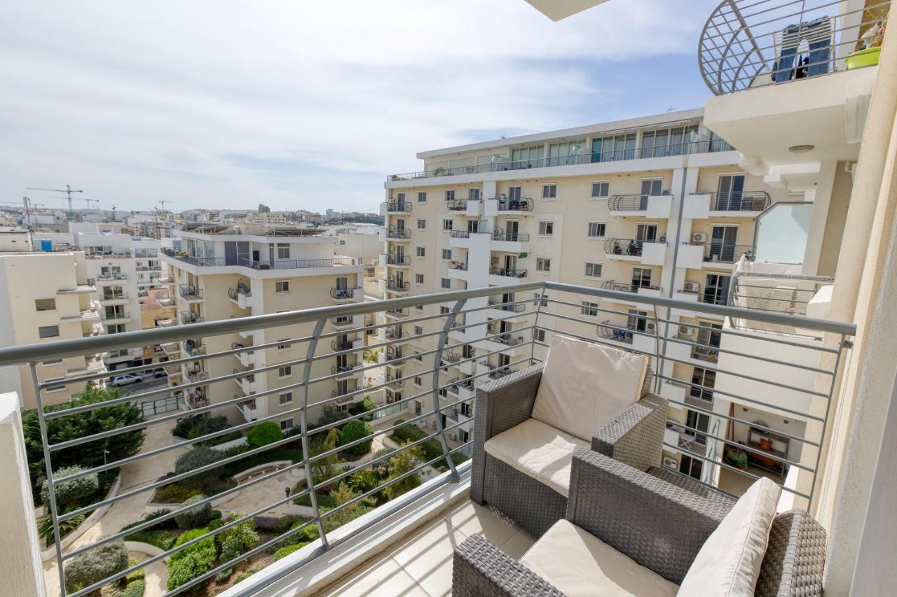 Apartment Comfortable 2br Apt With Large Sofa & Living By 360 Estates