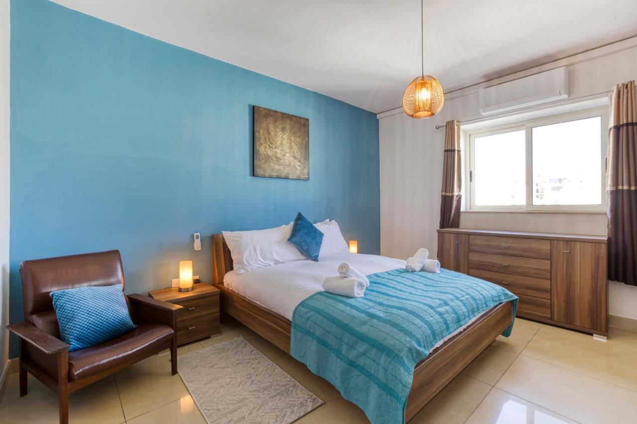 Comfortable 2br Apt With Large Sofa & Living By 360 Estates